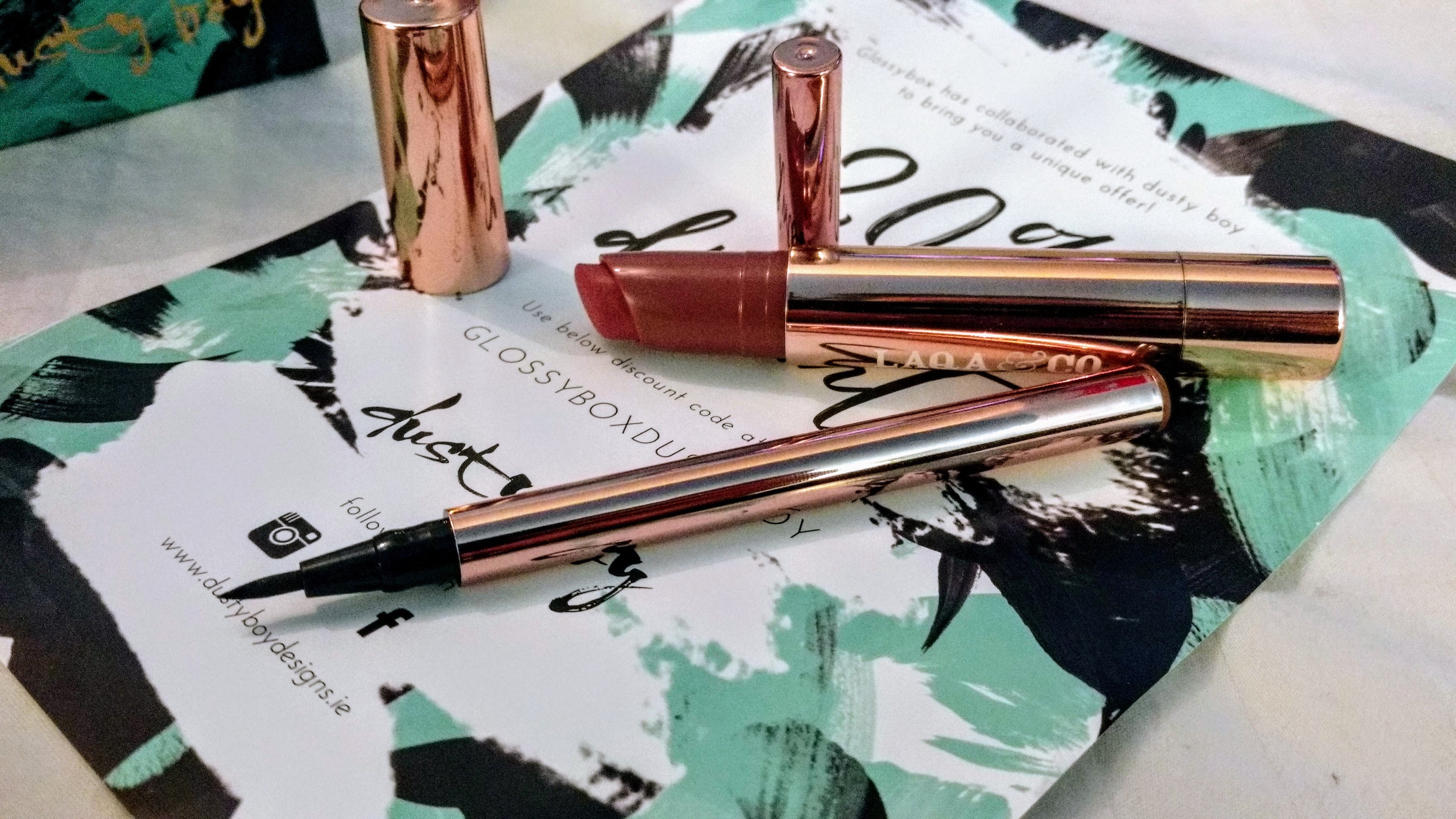 Glossybox December 2017 lipstick and eye liner