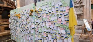 Image of Ukraine messages inside Bath Abbey